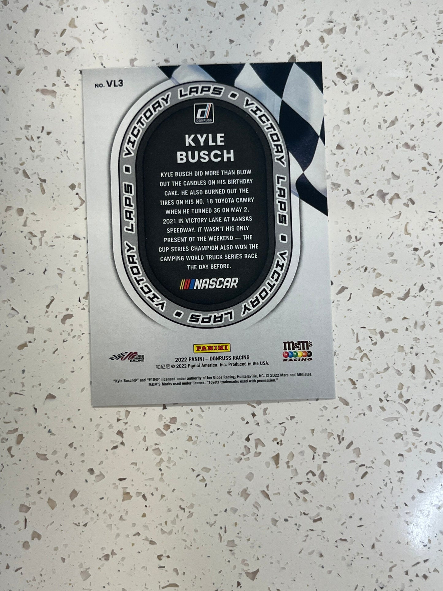 Kyle Busch - 2022 Donruss Racing - VICTORY LAPS Insert Card - Checkers Style SP