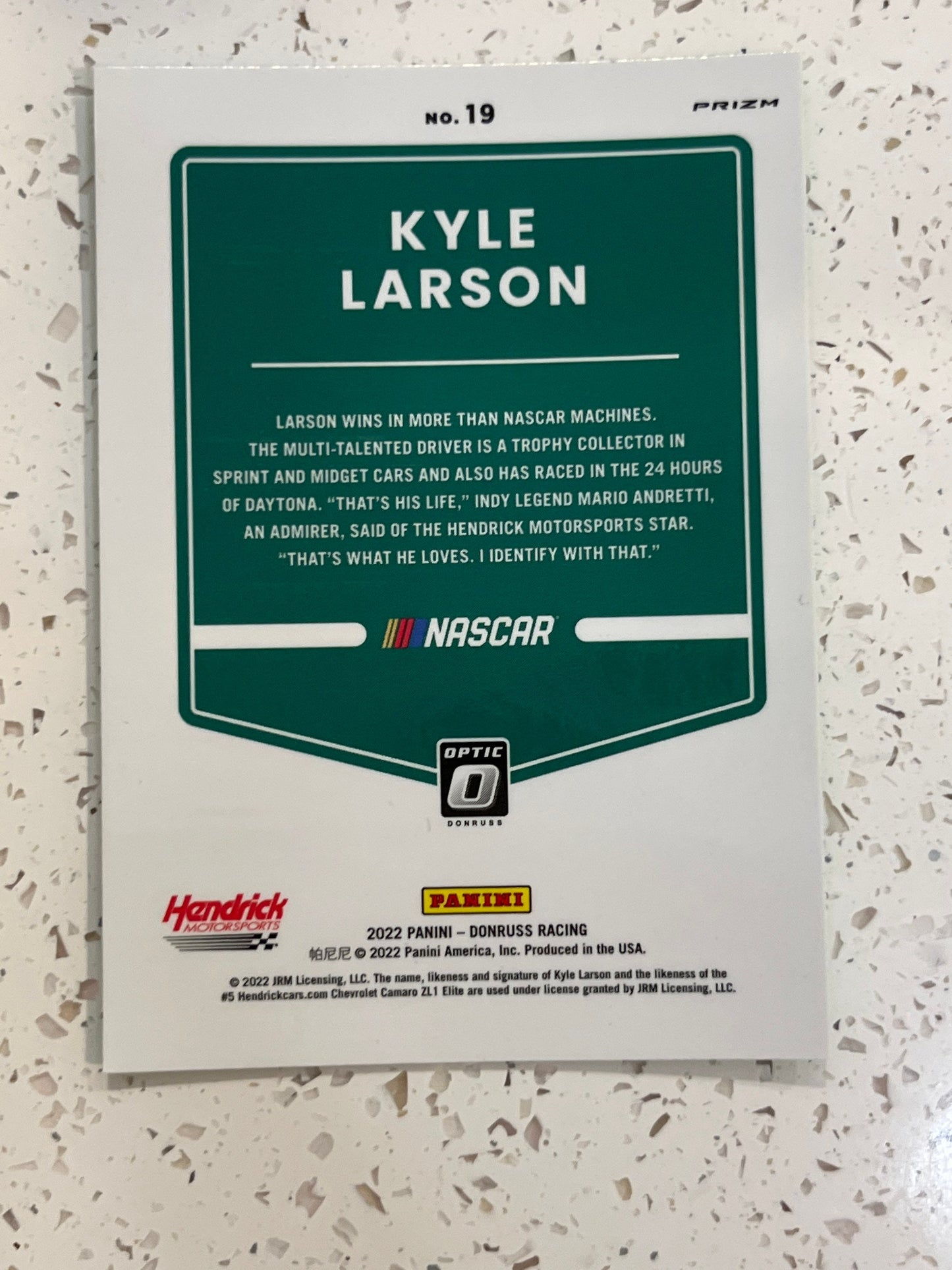 Kyle Larson - 2022 Donruss Racing LIME GREEN Pulsar Optic EXCLUSIVE  rare Card # 19