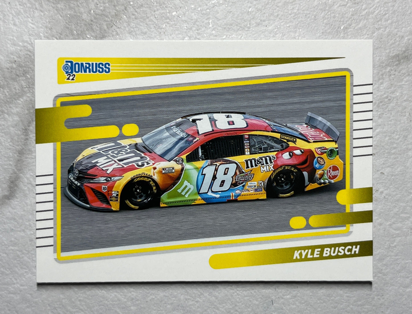 Kyle Busch - 2022 Donruss Racing NASCAR base car card