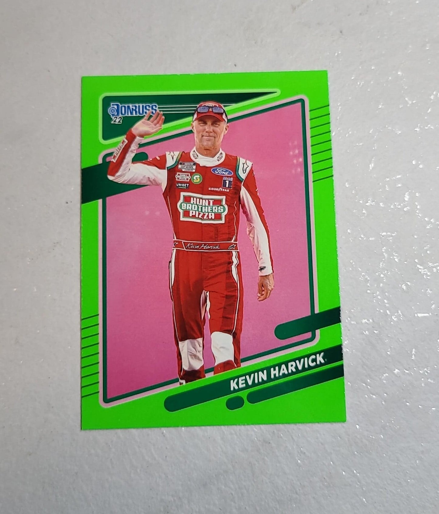 Kevin Harvick - 2022 Lime Green Parallel Donruss Racing NASCAR card